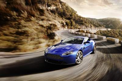 Aston Martin to standardize global sports car development with Siemens