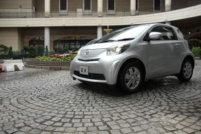 Toyota iQ EV to debut at Geneva