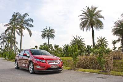 Former Vice Chairman of GM believes hybrid technology benefits trucks better
