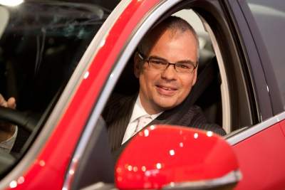 Volvo plans to build new factory and sell 200,000 cars in China by 2015