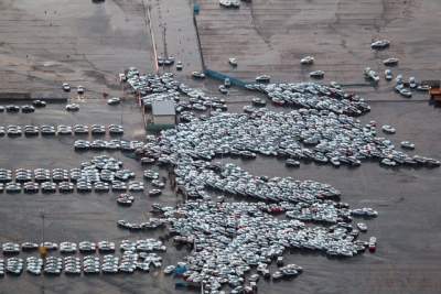 Major Japanese factories shut after Japanese earthquake