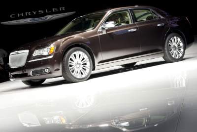 Chrysler 300S and 300C Executive Series joins Chrysler 300 range