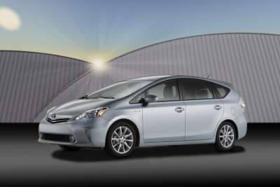 Toyota Prius V to go on sale later this year