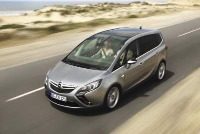 Opel Zafira revealed