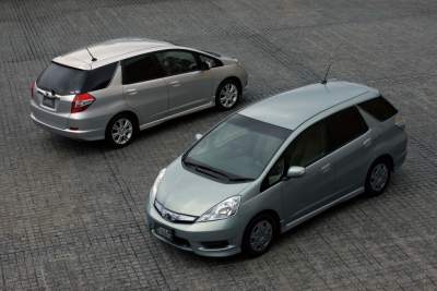 Honda Fit Shuttle goes on sale in Japan