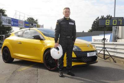 Renault Megane RS Trophy sets new record at the Nurburgring