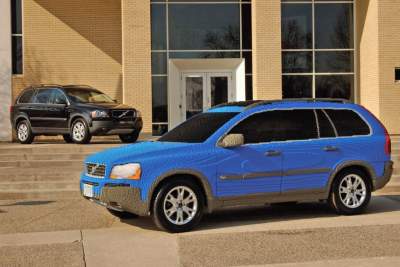 Volvo XC90 made of LEGO bricks