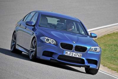BMW M5 laps Nurburgring in 7:55