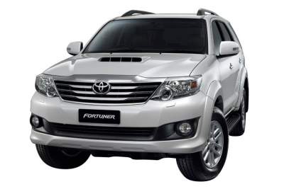 Toyota Fortuner facelifted