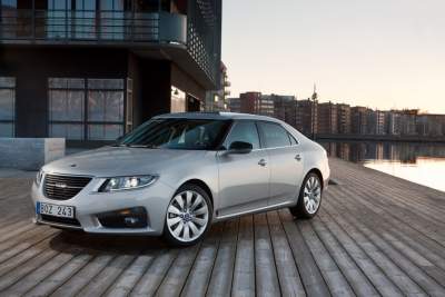 Saab withholds payments to white-collar workers
