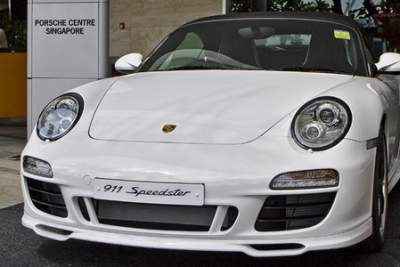 Porsche 911 Speedster zooms into Singapore
