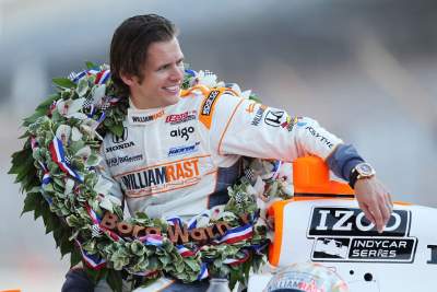 Dan Wheldon perishes in fiery IndyCar crash