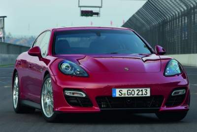Porsche hits new records for sales globally in 2011