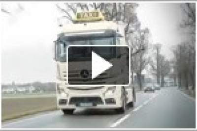 Actros performs cab service in Mercedes' latest commercial