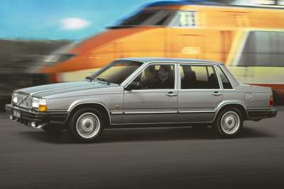 Volvo marks 30th anniversary of the 760