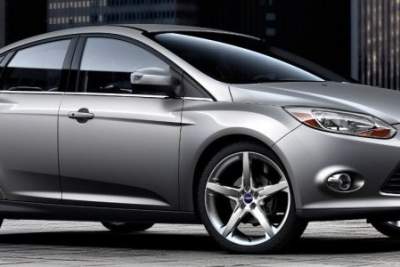 Ford celebrates launch of new focus with $1 auction