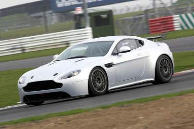 Aston Martin tweaks the Vantage for GT4