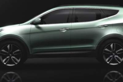 Hyundai offers a glimpse of the 2013 Santa Fe via Twitter