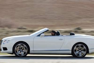 Bentley reveals Continental GTC V8 at the New York Auto Show