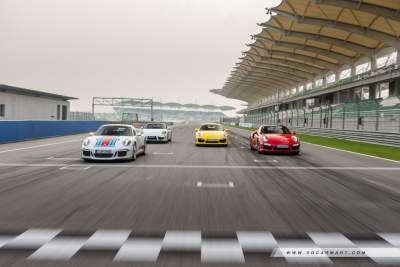Skirt-chasing the 911s