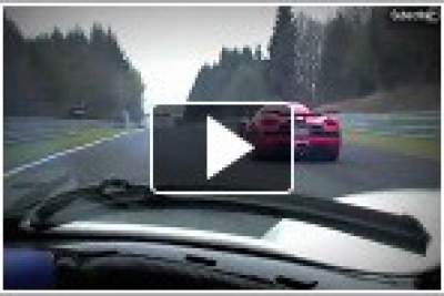2013 Koenigsegg Agera R leaves a Pagani Zonda trailing with nearly 400km/h speed