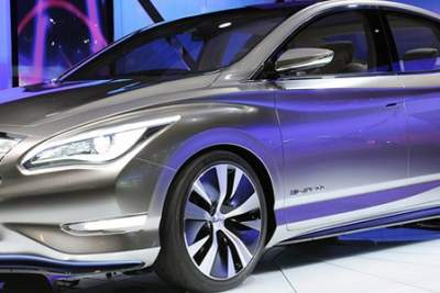 The Nissan Leaf is getting a more luxurious sibling
