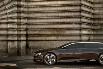 Citroen unveils flagship DS sedan, has Porsche Panamera in sight