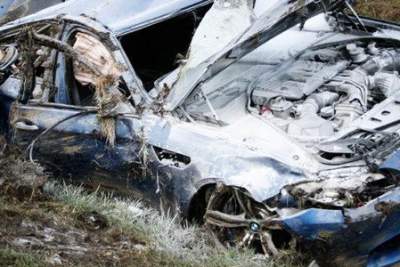 2012 M5 survives 300km/h crash