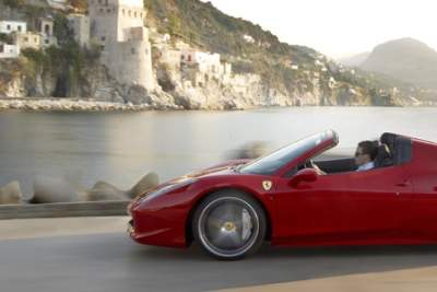 Ferrari receives Best Performance Engine accolade for its V8