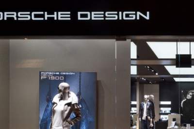Porsche Design has released an array of merchandises that pay tribute to1960's