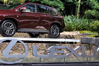 Lexus reveals revamped RX and all new GS hybrid on local shores