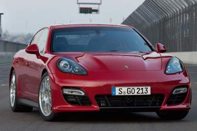 Porsche's aims two new models : BMW 5 Series Rival & Ferrari Fighter