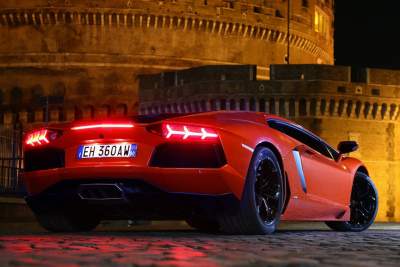 2013 Lamborghini Aventador gets 'tamer' with new technology