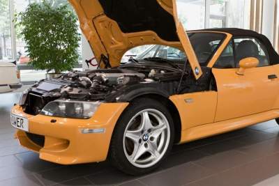 BMW unveils never-seen-before Z3 prototype with V12 engine