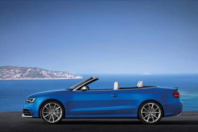 Audi removes roof off RS5 coupe, brings open air driving to a new level