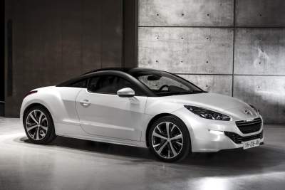 Looks like Peugeot is bringing one more car for Paris