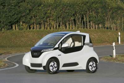 Honda unveils micro-sized electric vehicle