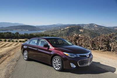 World's first application of wireless in-car charging