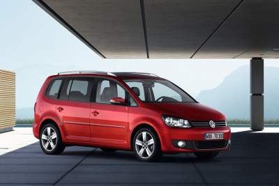 Volkswagen introduces one more variant for Touran in Singapore