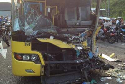 Major accident between two private buses in KJE today morning