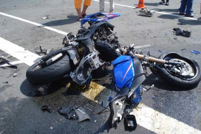 Motorcyclist gets thrown and dies on scene after colliding with another rider