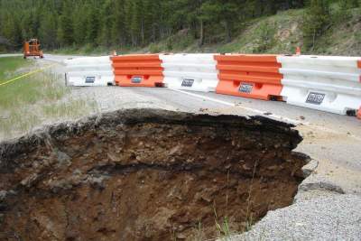 Sinkhole in Clementi collapses again