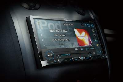Pioneer expands in-car connectivity