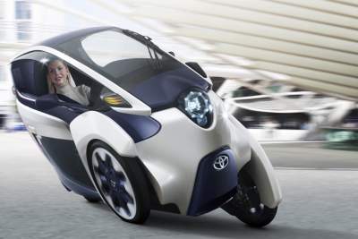 Toyota brings the best of motorcycles and cars in new emissions-free i-ROAD EV