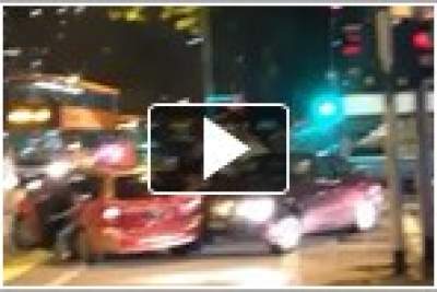 Shocking video of Merc in chain accident