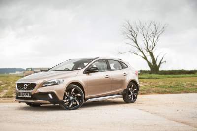 Volvo aims at Volkswagen Golf - might introduce five-door hatchback