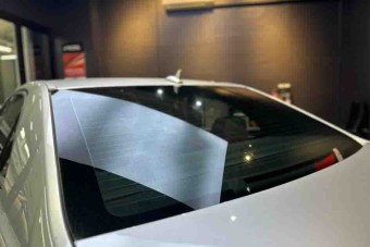 Huper Optik Clazzik 35 Rear Half Car Solar Film