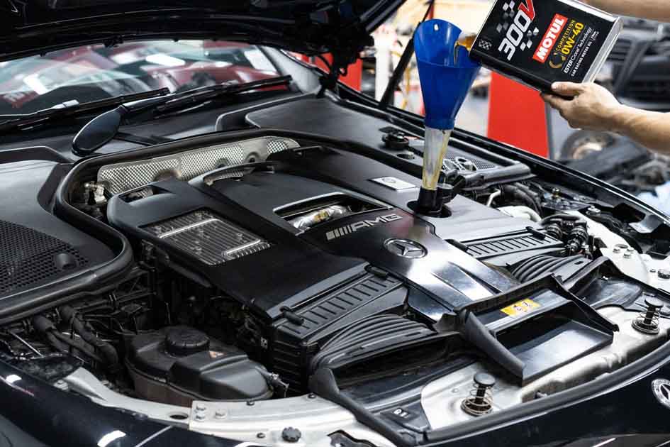 Motul 300V Competition 0W40 Vehicle Servicing Package