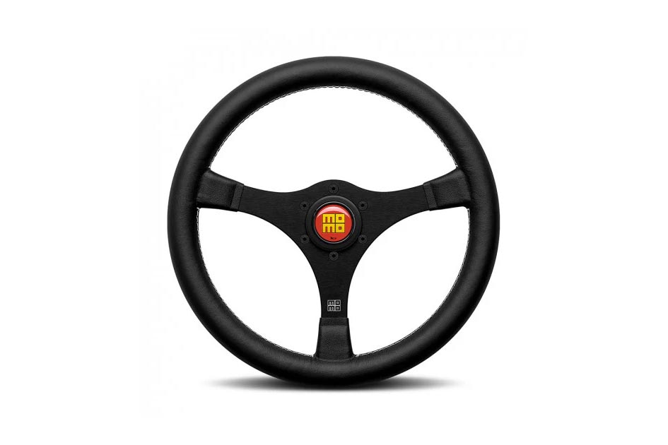 https://media.i-sgcm.com/marketplace/catalogue/2025/3365-momo-heritage-1968-steering-wheel_cover.jpg