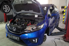 Motul 300V Competition 15W50 Vehicle Servicing